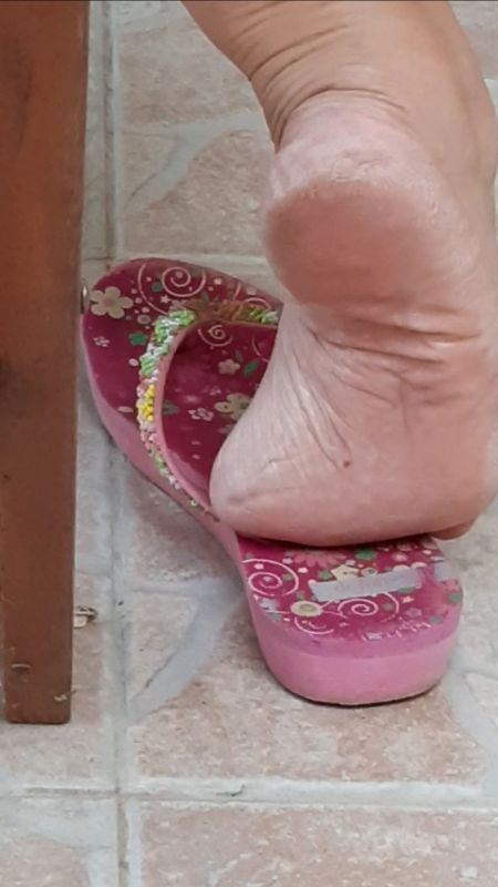Sex Piedi di zie, nonne, mamme. image