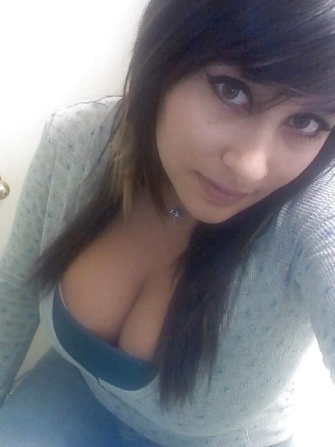 Sex Busty girl photographed herself. image