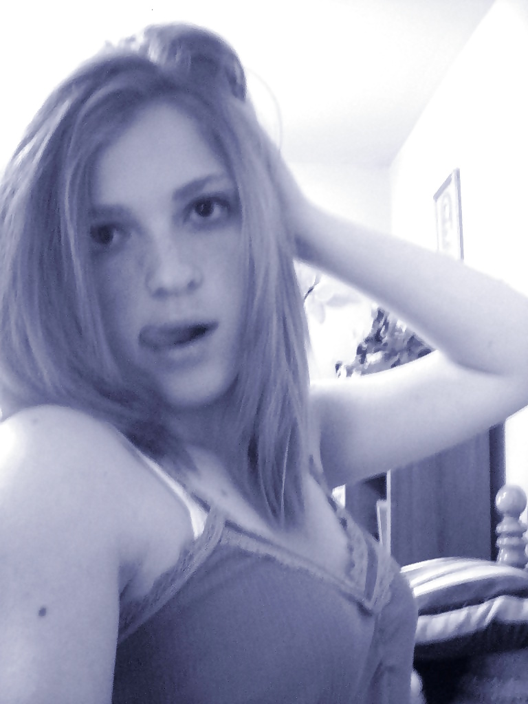 Sex Silly Skinny Small Tits Selfshot Sylvia image