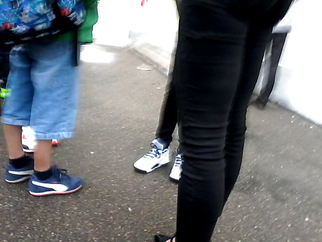 Sex Qu'est ce qu'elle est bonne avec ses longue jambes image