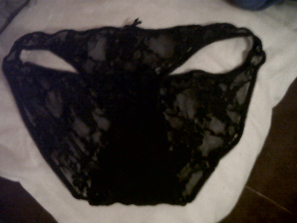 More of my nieces panty plus one of aunty panty - 4 Pics xHa. 