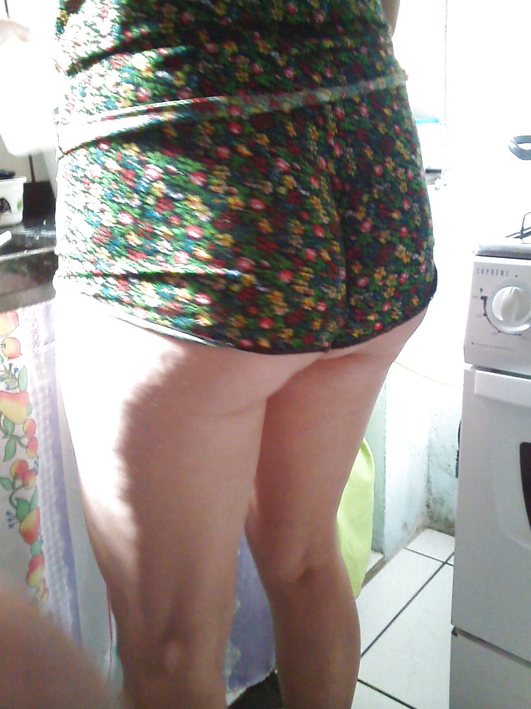 Sex coroa de shortinho socado image