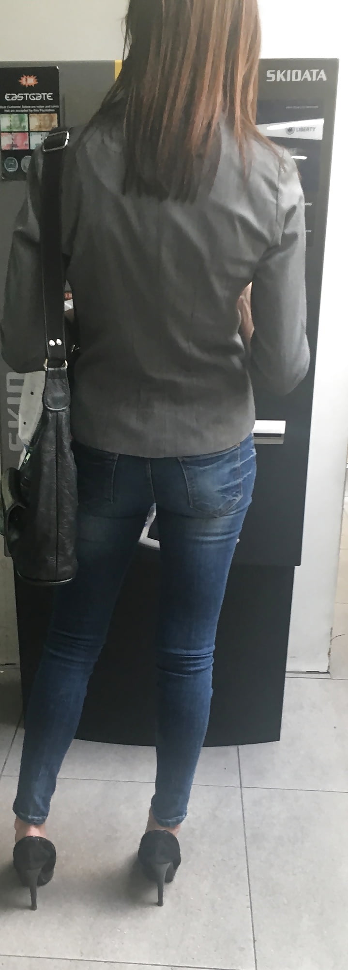 Sex Lovely skinny milf at the mall image