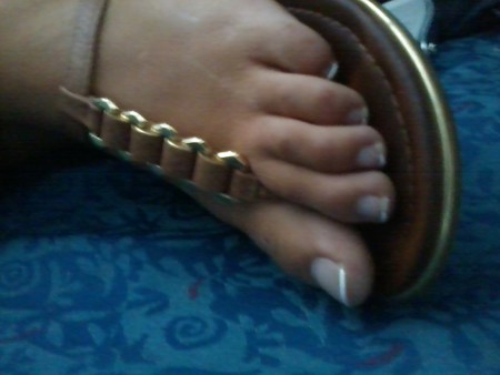 arab hot feet yumy toes