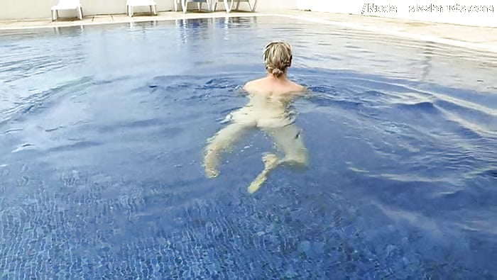 Bbc Presenter Cherry Healey Skinny Dipping 24 Pics Xhamster 