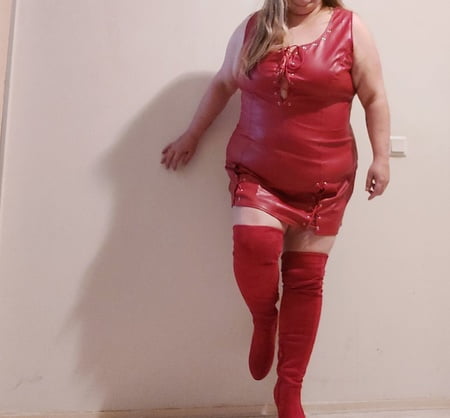 leather and latex outfits         