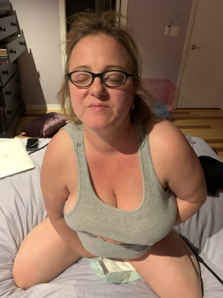 Big Tit Wife Renae - 61 Photos 